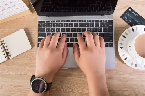 如何介绍引出公司总经理